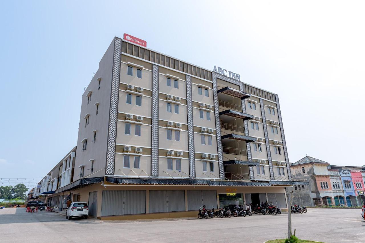 Reddoorz Plus At Komplek Abc Batu Aji Batam Kubuk Exterior foto